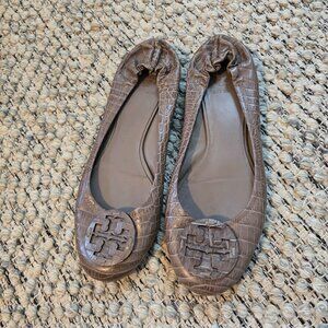 Tory Burch logo Ballet croc embossed flats
